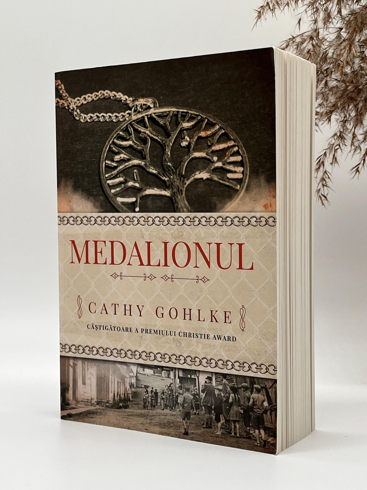 Medalionul -
Cathy Gohlke