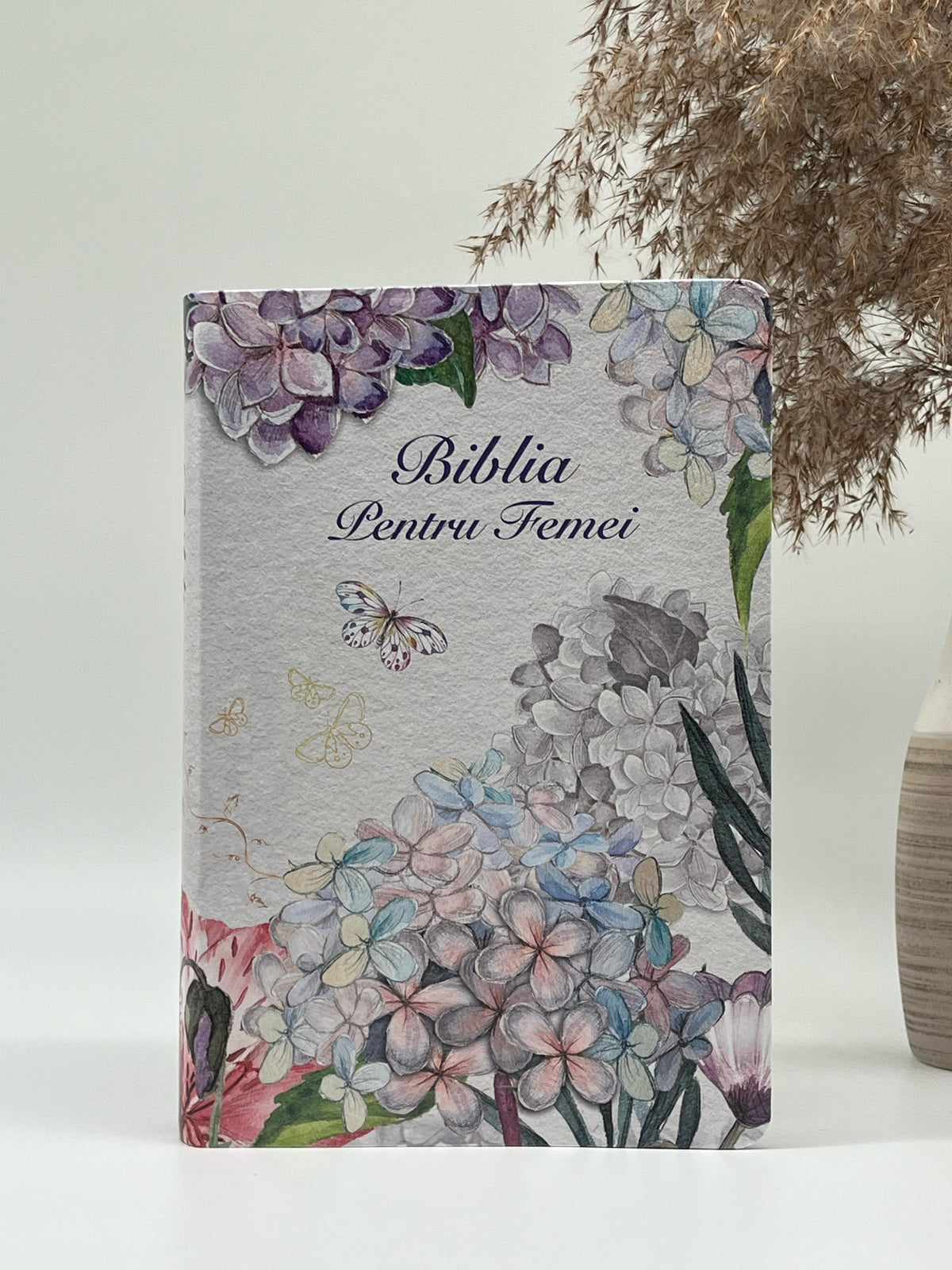 Biblia pentru femei - Alb