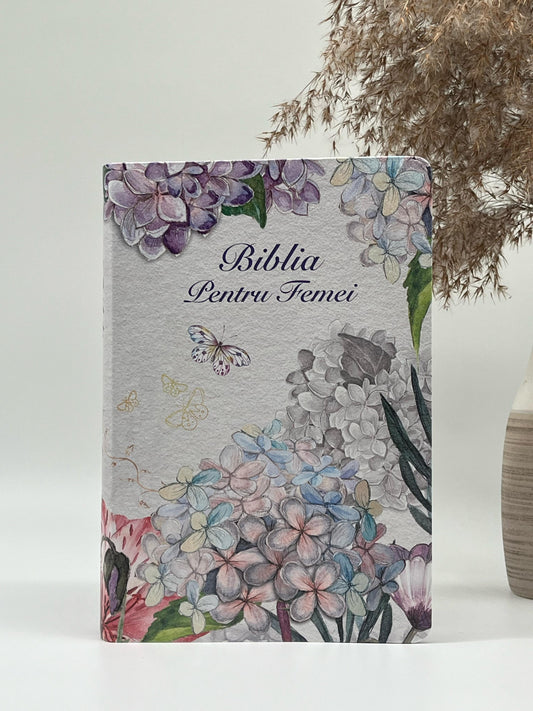 Biblia pentru femei - Alb